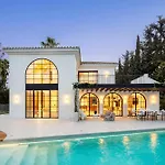 Provence Coming Soon Vila *