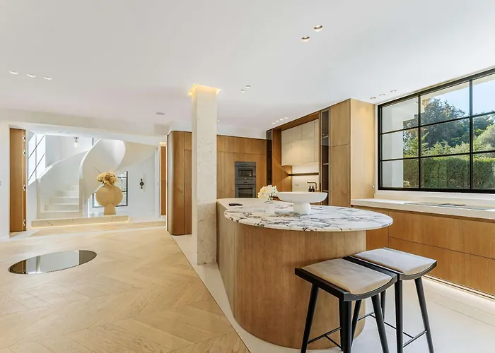 Provence Coming Soon Willa *